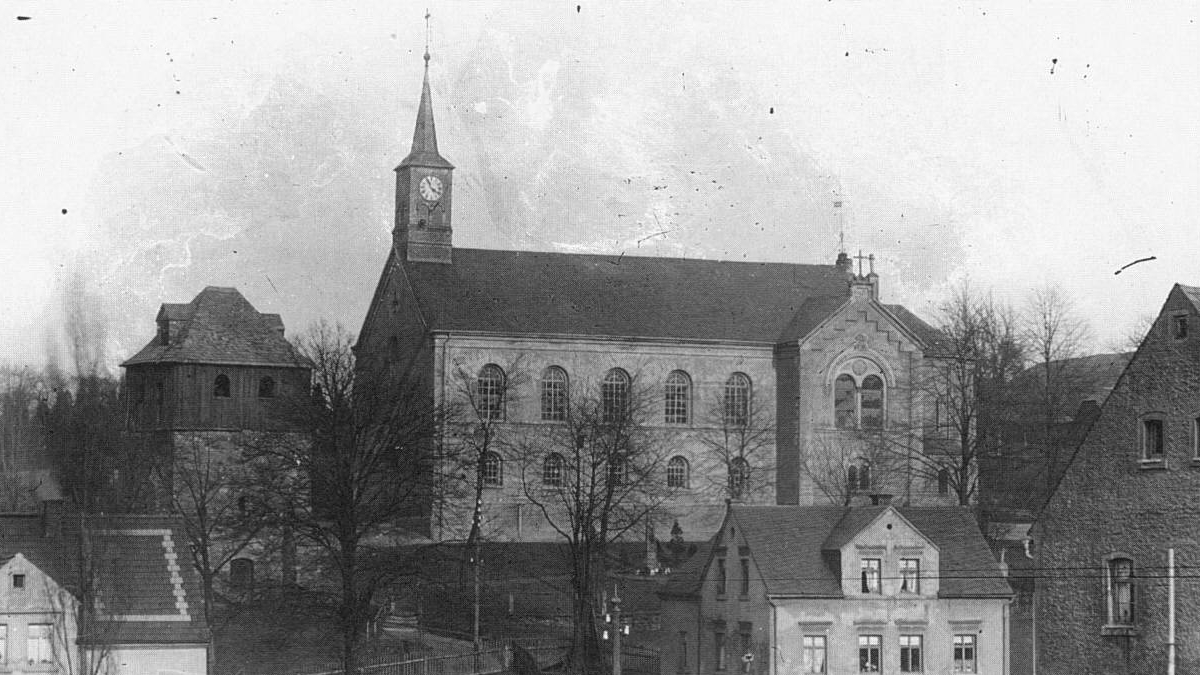 Kirche und Alter Glockenturm um 1900