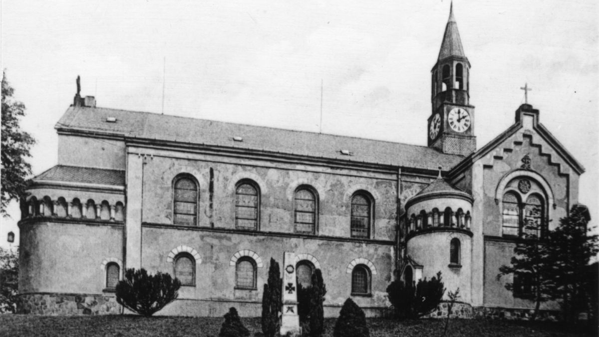 Kirche nach der Erweiterung 1906